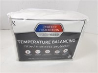 NEW Fitted Matress Protector (King)