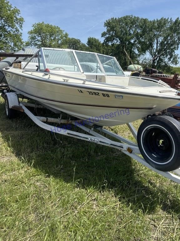 '81 Four Winns 17ft boat, w/IO, & trailer