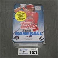 Sealed 2021 Topps Baseball Cards in Tin