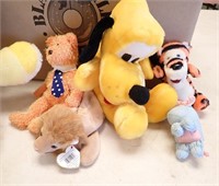 GROUP OF STUFFED ANIMALS, SOME BEANIE BABIES