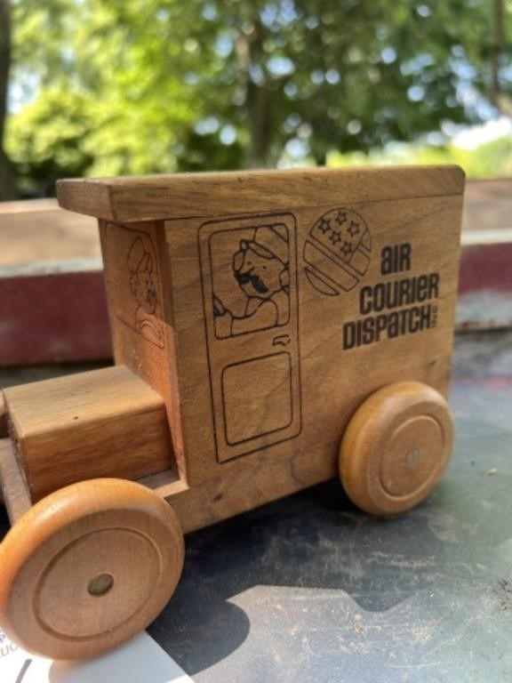 Air Courier Dispatch Inc. wooden car