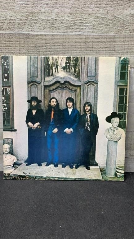 Beatles " Hey Jude " LP VG/VG+ Condition