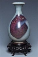 A SONG JUNYAO PURPLE SPLASHED VASE AND STAND