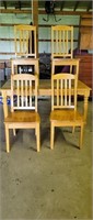 Oak table with 4 chairs