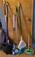 Brooms, mops and dustpans