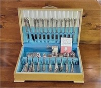 1881 Rogers Oneida Flatware Set w/Chest