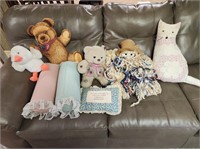 Lot of Stuffed animals & pillows