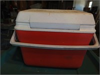 Rubbermaid Cooler 11.5" tall