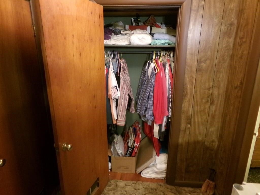 Contents of Closet (Women's Clothing)