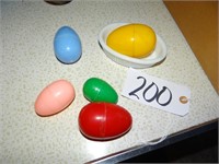 Graduated Plastic Egg Set