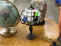 SMALL TABLE LAMP STAINED GLASS SHADE