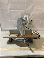 Rockwell Miter Box Saw, powers on