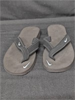 NWOT Nike Flip Flops Women's Sz 9