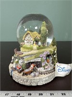 Disney Snow White and the seven dwarfs Snow globe