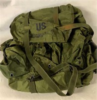 US MILTARY FIELD PACK COMBAT. HAS SOME REPAIR