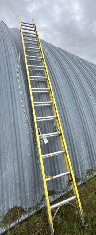 Featherlite 28' Extension Ladder