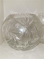 Large glass rose bowl, 7" tall
