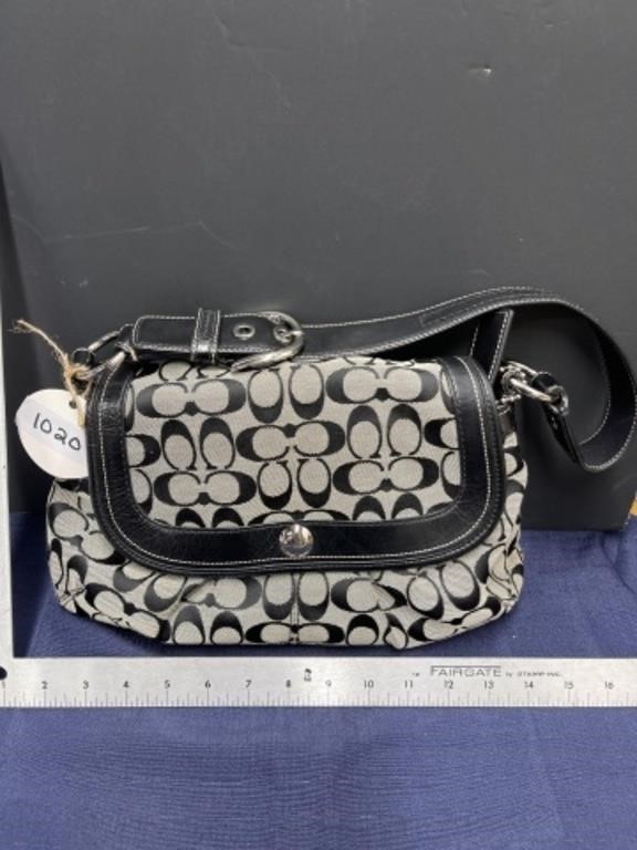 Coach pocketbook purse black