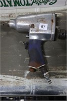 CAMPBELL HAUSFELD 1/2" AIR IMPACT GUN