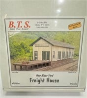 B.T.S New River Yard 0 Scale #17500 Freight House