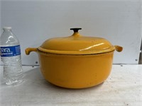 Le Creuset cooking pot with lid