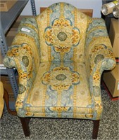 VINTAGE FLORAL CHAIR