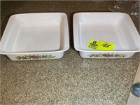 PAIR OF CORNING WARE 8 IN BAKING DISHES