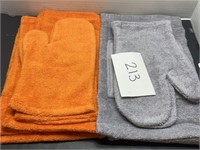 (2) new kitchen mitt sets