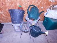 2 gardening tools - 2 watering cans - Metal plant