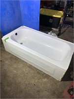 Bath tub 16h x 60L x 30w