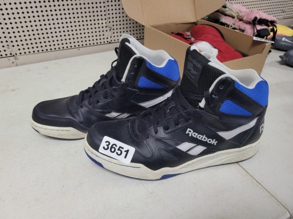 REEBOK SHOES, SIZE 10, GENTLY USED