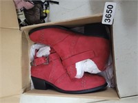 SHOES NEW SIZE 7 1/2