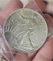 1987 1 ounce fine silver 1 dollar