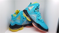 Nike LeBron 19 Christmas Blue/Crimson Bliss 12