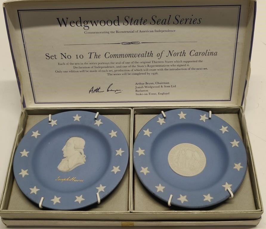 Set of 2 Wedgwood State Seal Series Plates
