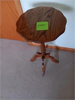 Wood lamp stand