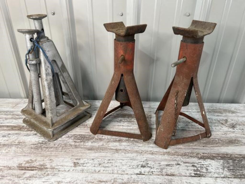 2 Sets of Jack Stands