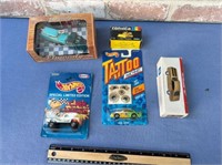 ASSORTMENT OF 5 DIE CAST VEHICLES