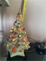 Ceramic Christmas tree works as it should