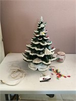 Ceramic Christmas tree works as it should