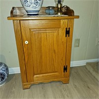 22W X 31H OAK CABINET