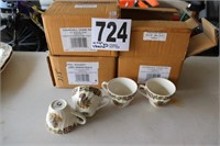 (12) Churchill Thanksgiving Coffee Cups (3