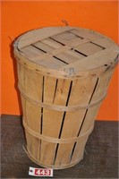 Nice lidded orchard basket