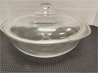 Pyrex 4 glass covered round dish