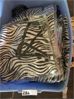 Lg Tote of Animal Print Tote Bags