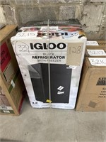 Igloo refrigerator w/ freezer