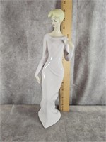 ROYAL DOULTON DEBUTANTE HN 3188 FIGURINE 1988