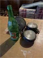 3 vintage lights + 7 up bottle