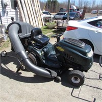 YARDWORKS 15.5/42" TRACTOR MOWER W/BAGGER