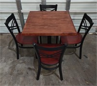 4 Top Mahogany Table w/ 4x Matching Chairs
